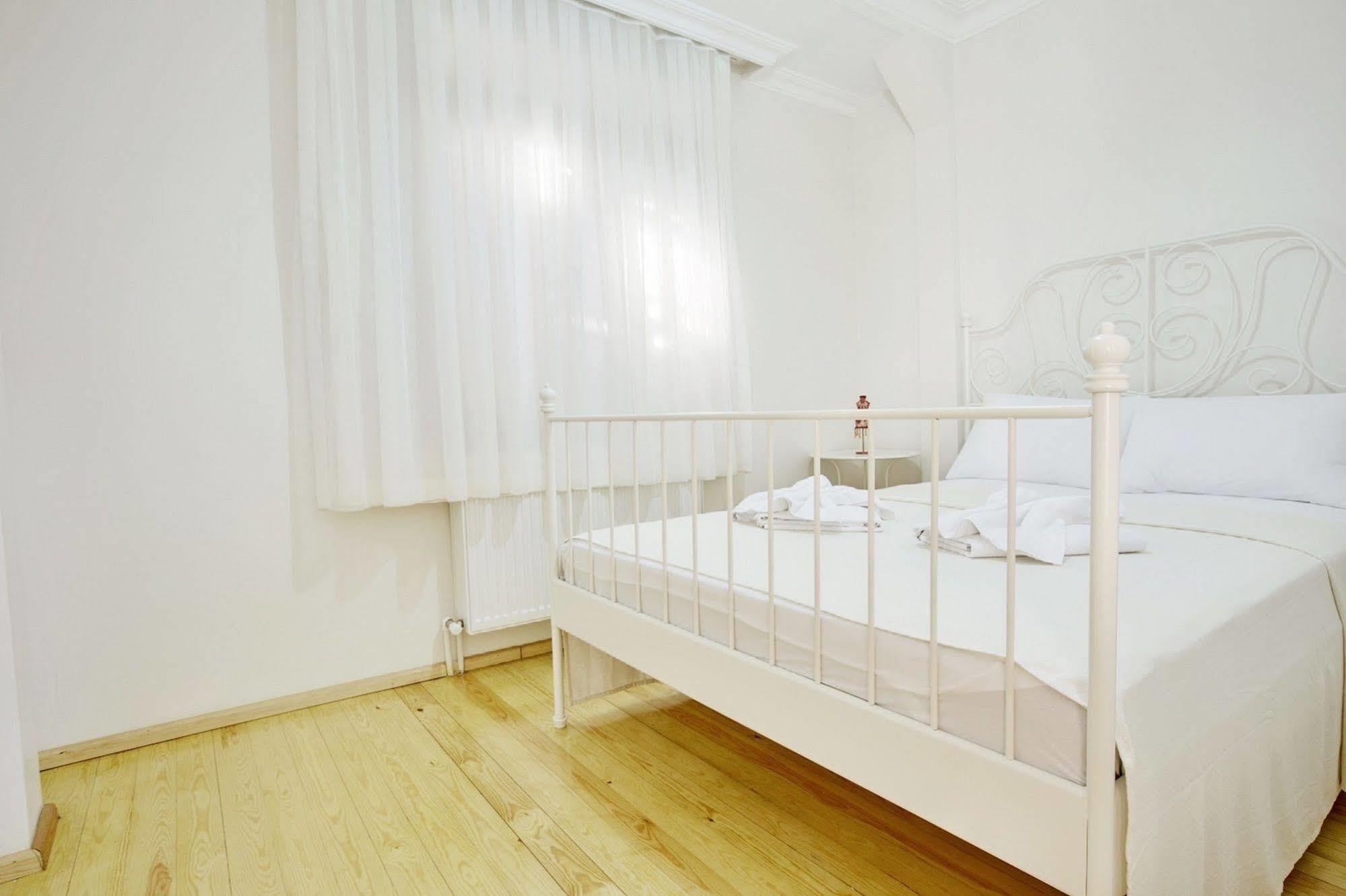 Buyukada Apart Hotel - Sehbal Adalar Kültér fotó